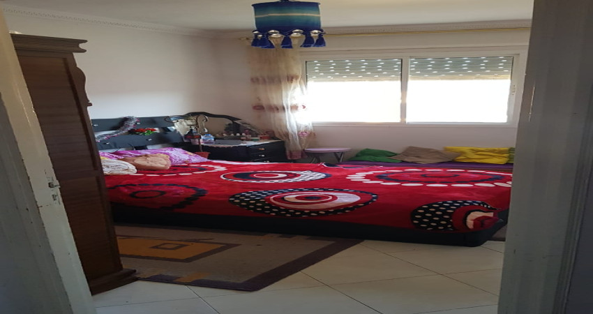 Spacious apartment for sale in the center of Gzenaya