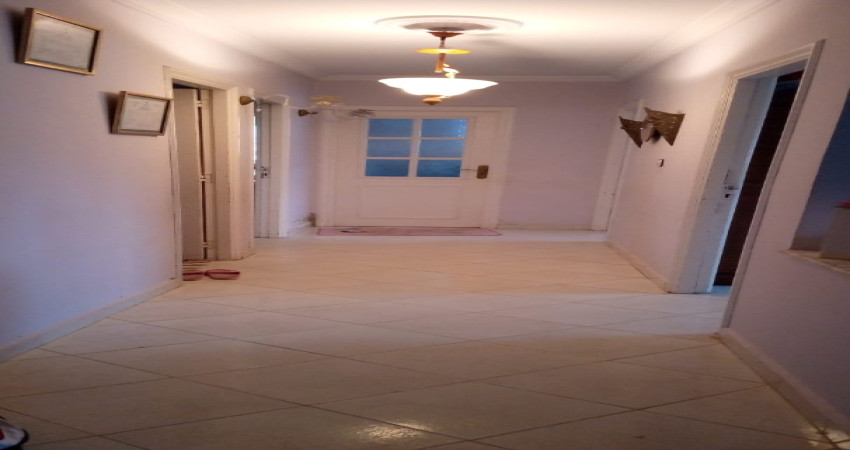 Spacious apartment for sale in the center of Gzenaya