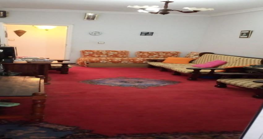 Spacious apartment for sale in the center of Gzenaya
